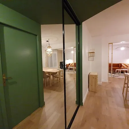 4bd 8 People Within Walking Distance Mountain View Apartment